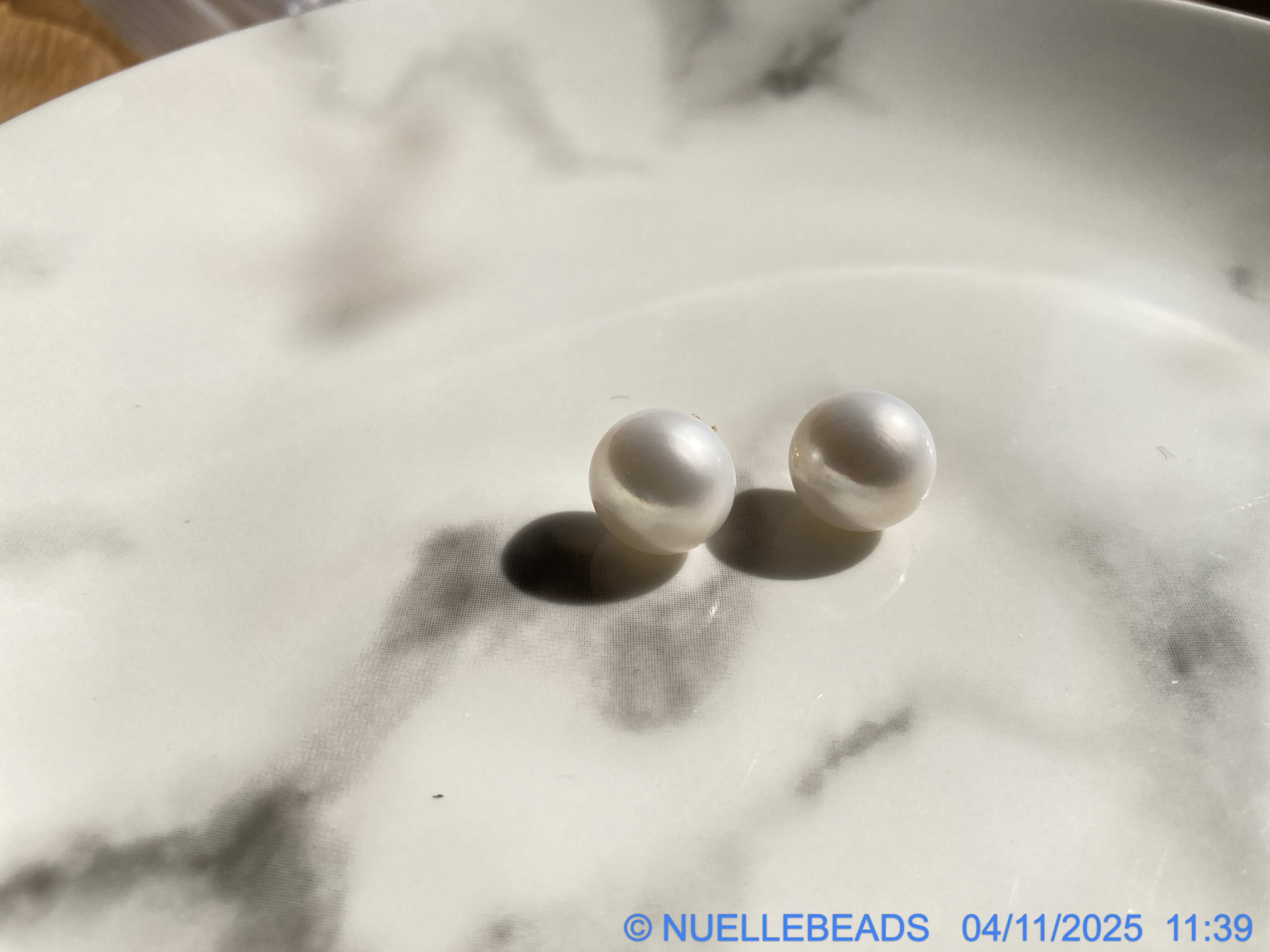 10-11mm button shaped pearl studs