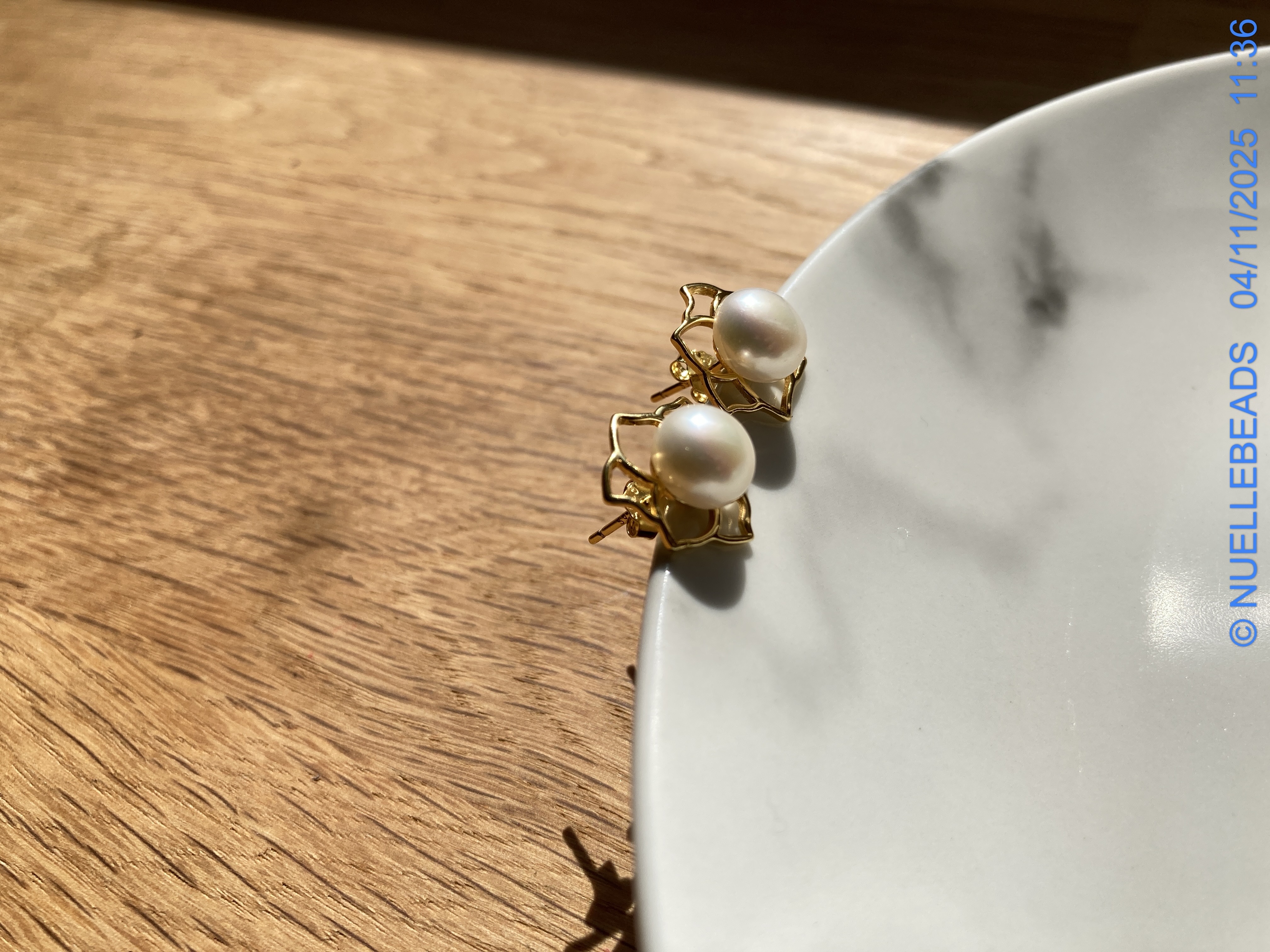 Flora pearl earrings